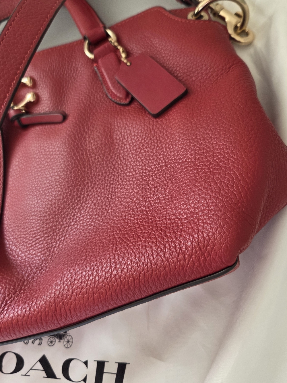COACH Remi Red Leather Shoulder Bag - Classic Pebbled Tote - Picture 3 of 8
